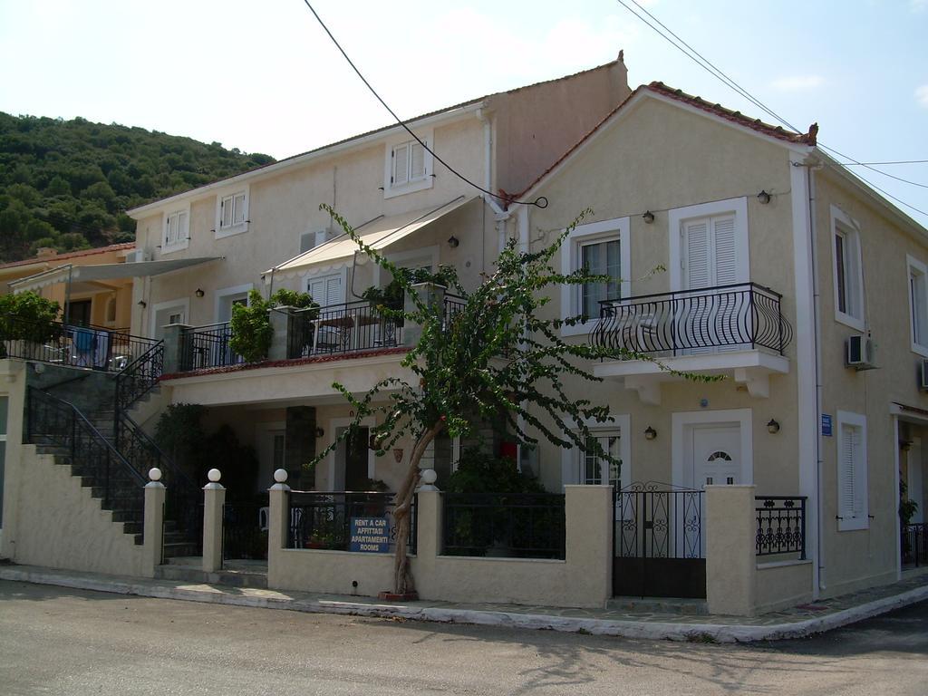 Starvillas Apartments And Studios Agia Efimia エクステリア 写真